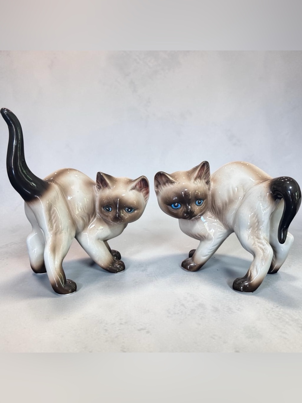 Vintage Siamese Cat Figurines Pair